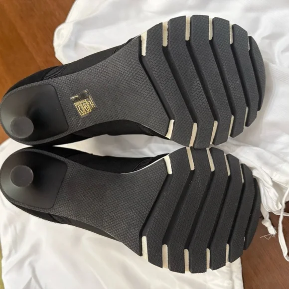 Sneex by Sara Blakely Black Size 6 - Picture 2 of 8